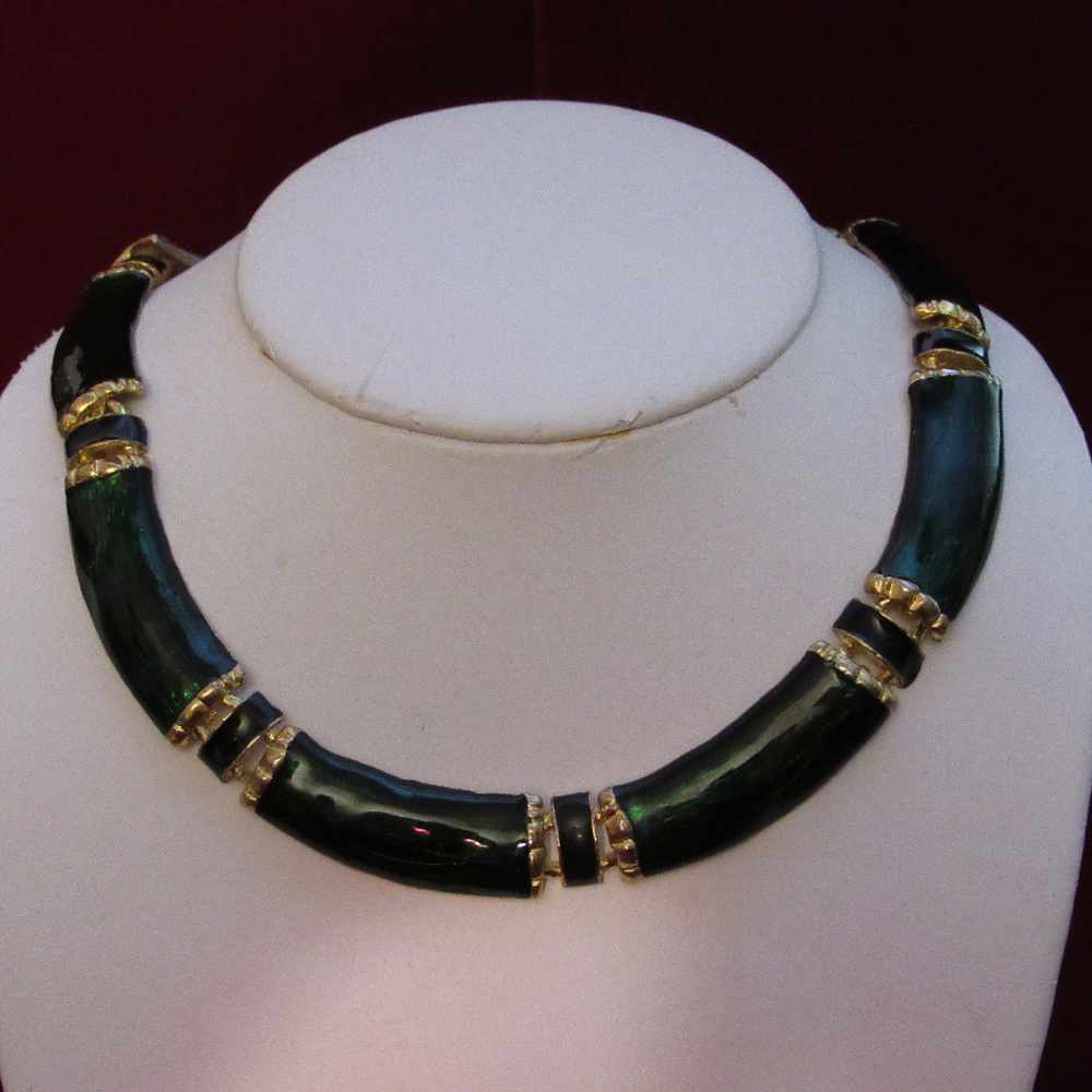Goldtone Green Enamel Link Hinged Collar Necklace